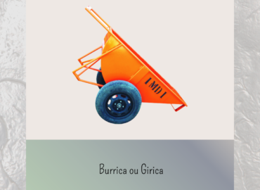 Burrica ou Girica Uma burrica ou Girica, como também pode ser chamada, é uma ferramenta muito parecida com o carrinho de mão e é utilizada para transportar o concreto a curtas distâncias nas obras. Produzimos em chapa 14 e com pneu usado de automóvel. Não perca tempo, traga hoje mesmo o seu projeto para a IMDI.