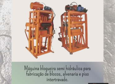 Máquina bloqueira semi hidráulica para fabricação de blocos, alvenaria e piso intertravado. A produção de blocos de concreto está relacionada à construção de casas ou edificações, aplicadas na forma de vedação ou na própria estrutura da construção. Os blocos fabricados pela IMDI têm tamanhos definidos previamente e podem ser classificados como: bloco inteiro (bloco predominante), meio bloco, blocos de amarração L e T (blocos para encontros de paredes), blocos compensadores e bloco tipo canaleta. Especificações Técnicas: Tira 04 blocos 40x20x10, com dois vibradores e dois motores trifásicos.